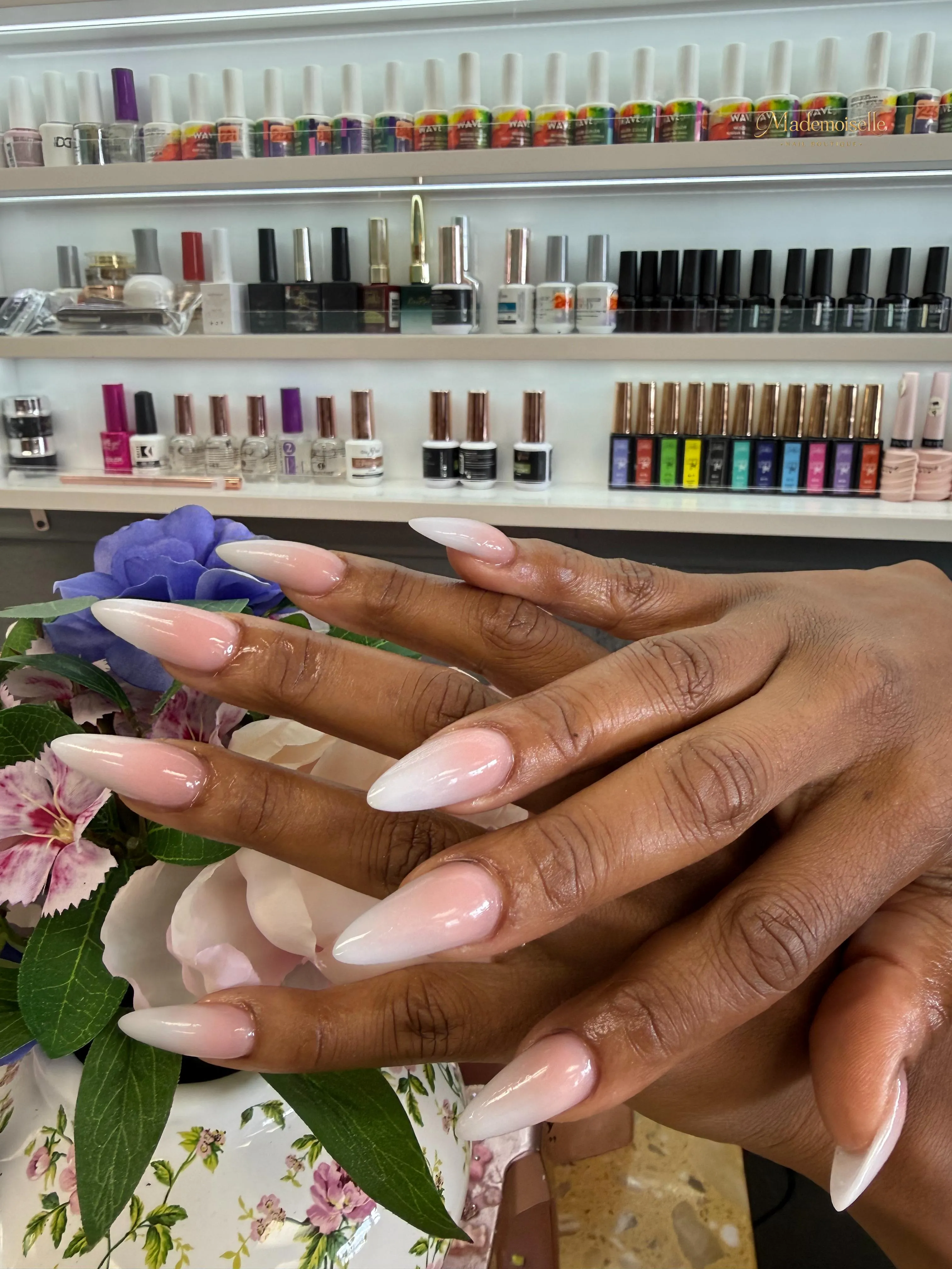 September nail trends and seasonal nail designs 